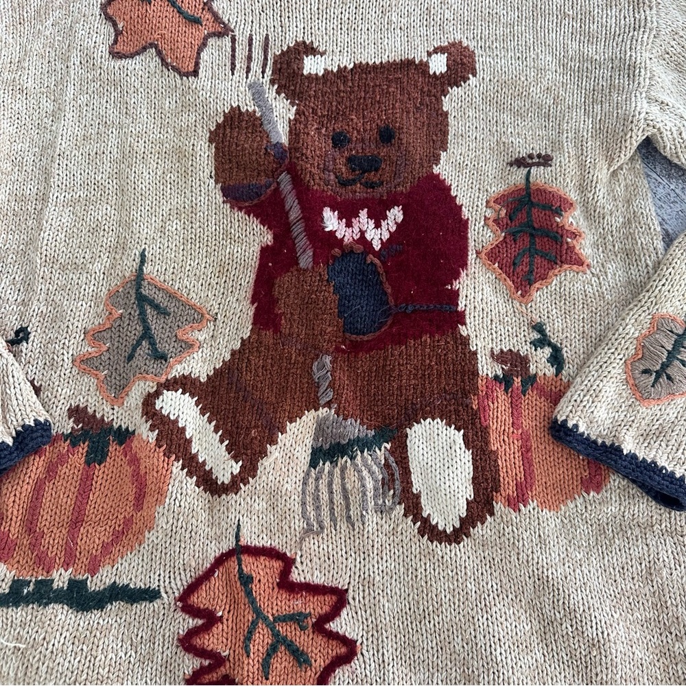 Vintage White Stag Cozy Bear Raking Leaves Oversized Sweater - Picture 4 of 8